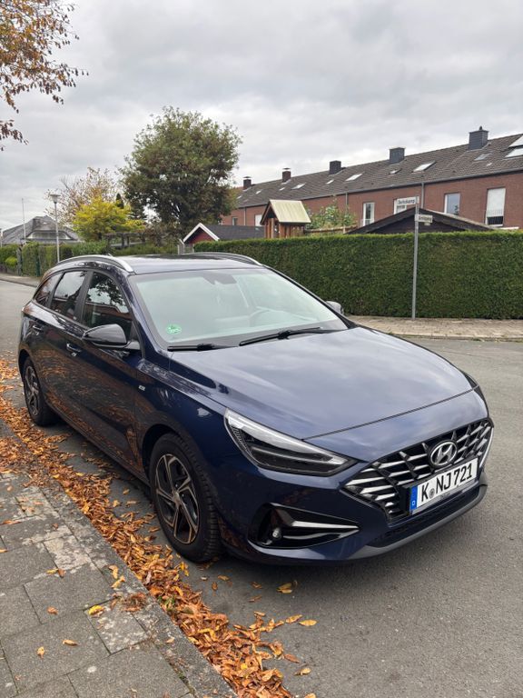 Hyundai i30 134.500 km 12.700 € Köln 50968