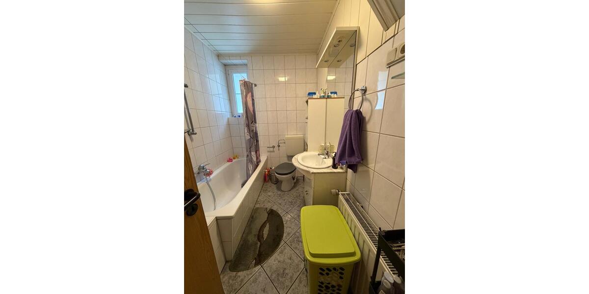 Etagenwohnung Seebach - 3 Zimmer, 75 m&sup2;, 490&euro; | Angebot:26169256