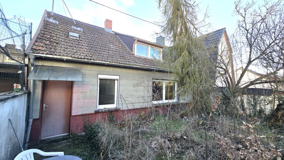 Reihenhaus Saarbrücken Dudweiler - 5 Zimmer, 110 m&sup2;, 85.000&euro; | Angebot:26780235