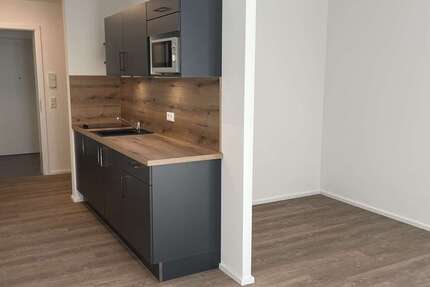 Zimmer Aschaffenburg Damm - 1 Zimmer, 800&euro; | Angebot:22025692