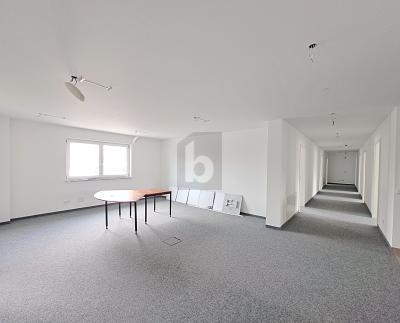 TOP-FLÄCHE IM 1. OG MIT AUFZUG + TG-PLÄTZEN - Gewerbeobjekt Germering | Angebot:26674328
