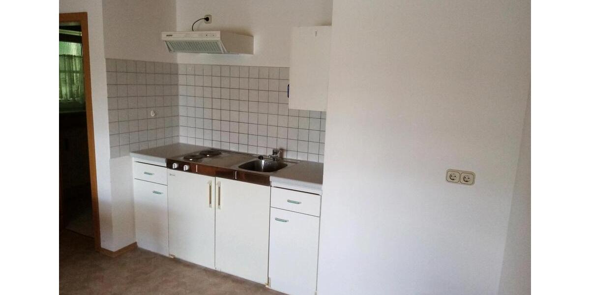 Erdgeschoßwohnung Obertraubling - 2 Zimmer, 25 m&sup2;, 600&euro; | Angebot:19860042