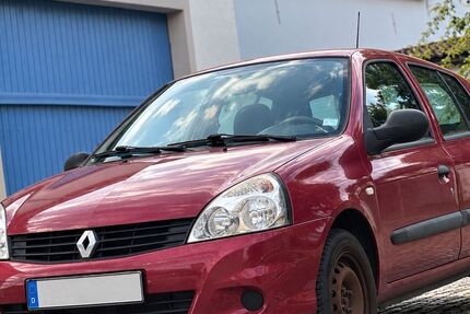 Renault Clio 117.000 km 1.690 &euro; Trebbin 14959