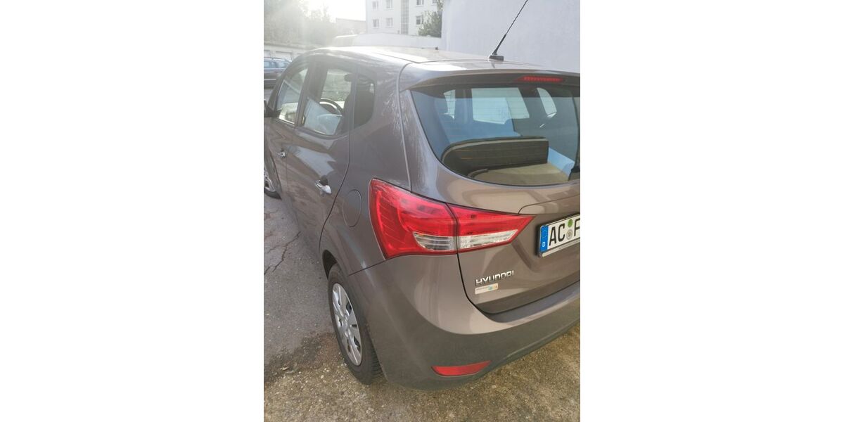 Hyundai ix20 120.000 km 6.000 &euro; Wurselen 52146