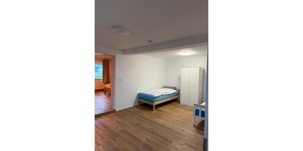 Einfamilienhaus Sinn - 5 Zimmer, 160 m&sup2;, 1.200&euro; | Angebot:23415451