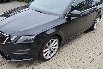 Skoda Octavia 121.000 km 17.599 € Velen 46342