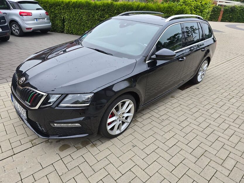 Skoda Octavia 121.000 km 17.599 € Velen 46342