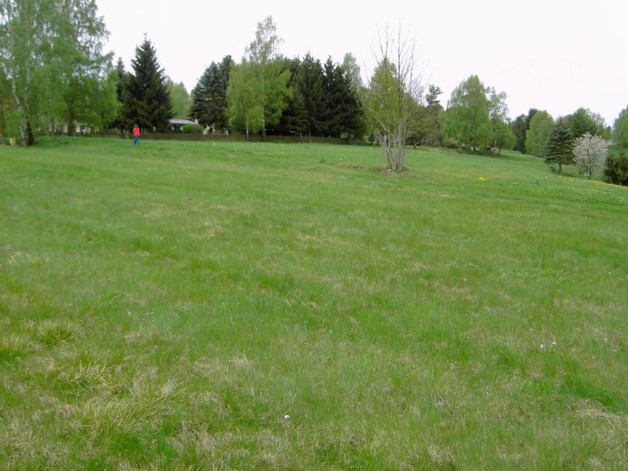 Gut gelegenes Grundstück zimmer