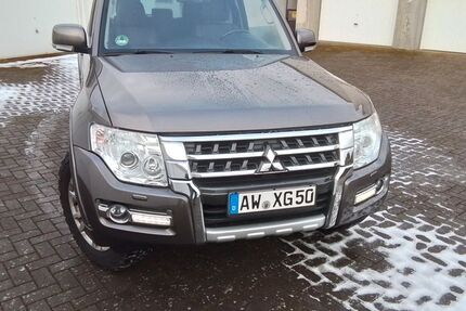 Mitsubishi Pajero 129.000 km 24.900 &euro; Rech 53506