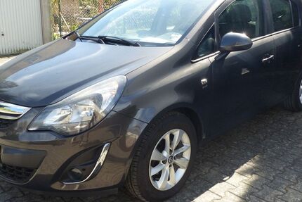 Opel Corsa 245.000 km 2.950 &euro; Neustadt 35279