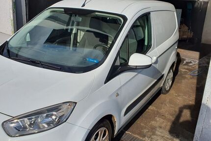 Ford Transit Courier 83.000 km 6.900 &euro; Bielefeld 33719