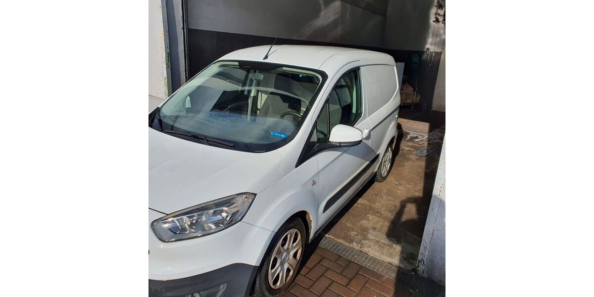 Ford Transit Courier 83.000 km 6.900 &euro; Bielefeld 33719