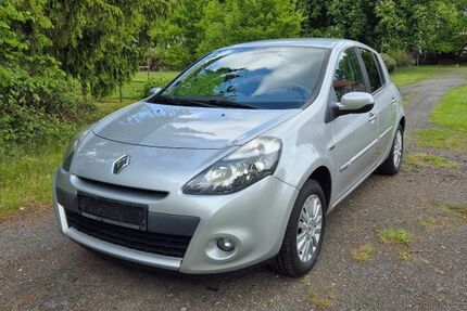 Renault Clio 138.911 km 3.900 &euro; Grasberg 28879