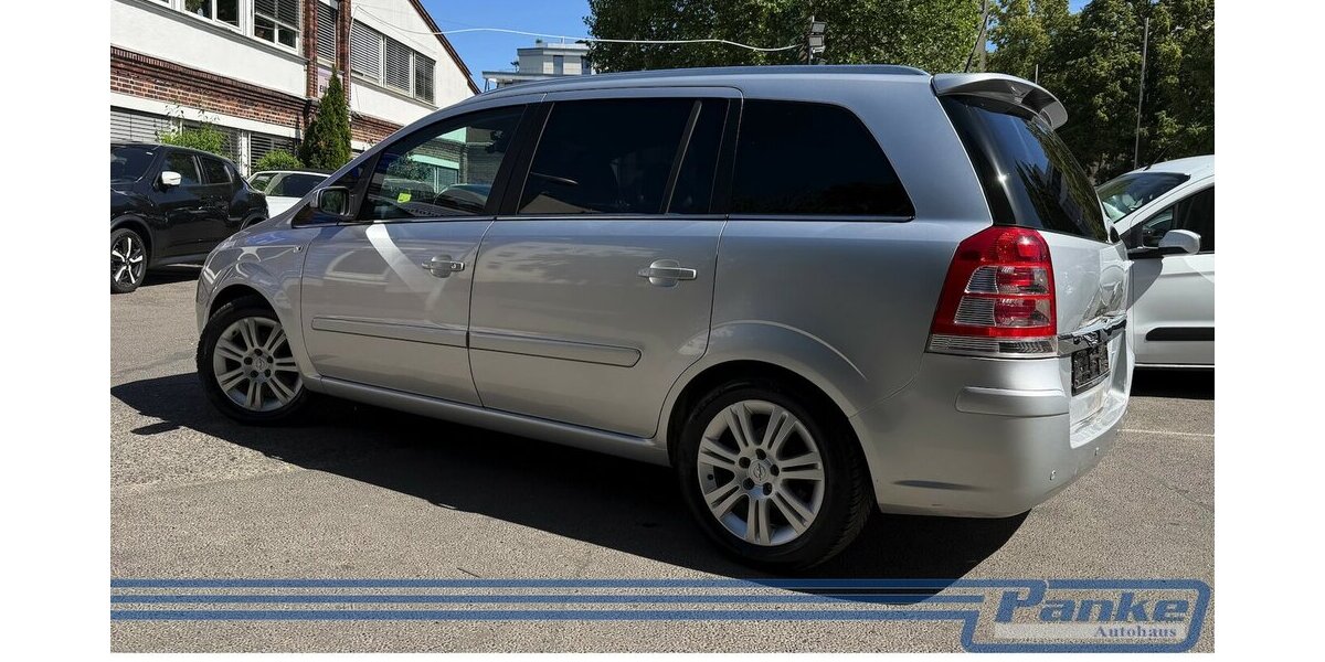 Opel Zafira Innovation*7-Sitz*Tempo*SHZ*Navi*Touch* 166.937 km 3.380 &euro; Berlin 13187