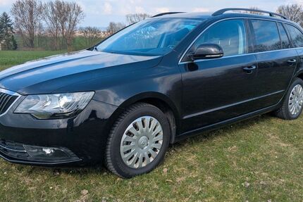 Skoda Superb 193.500 km 12.000 &euro; Gießen 35398