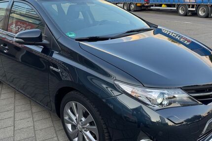 Toyota Auris 159.481 km 8.999 &euro; Aalen 73431