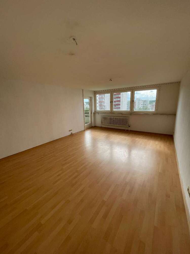Wohnung zum Mieten in Regensburg 818,22 € 110.87 m²