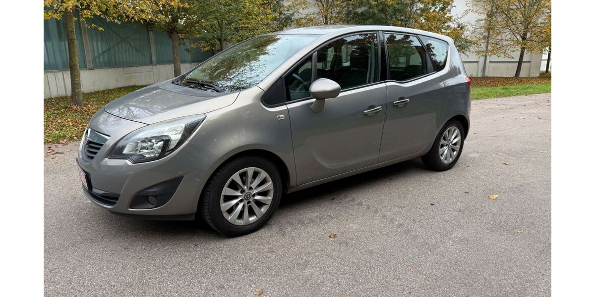 Opel Meriva 203.000 km 2.490 € Röfingen 89365