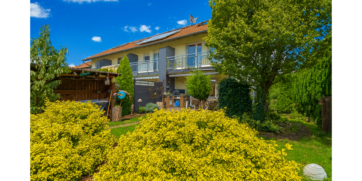 Ruhig wohnen, zentral leben – Reiheneckhaus mit Wohlfühlcharakter 4.5 zimmer