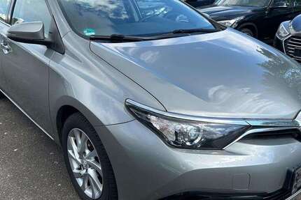 Toyota Auris 168.448 km 4.800 &euro; Magdeburg 39124