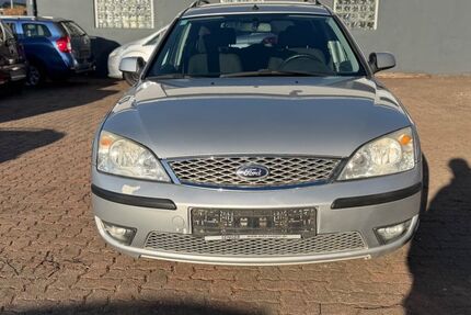 Ford Mondeo 246.000 km 1.999 &euro; Trappenkamp 24610