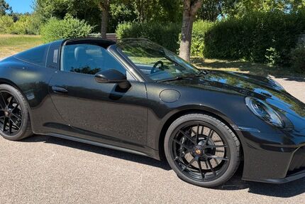 Porsche 992 3.900 km 216.500 &euro; Heilbronn 74072