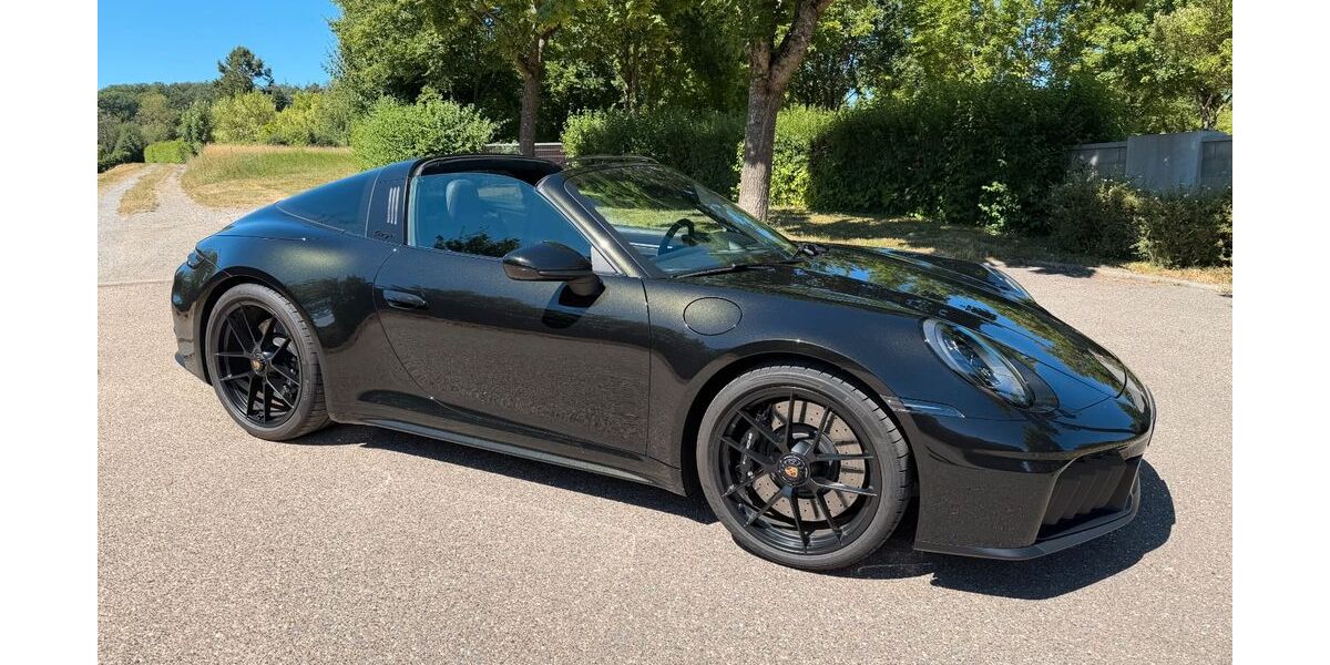 Porsche 992 3.900 km 216.500 &euro; Heilbronn 74072