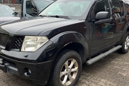 Nissan Pathfinder 238.000 km 4.500 € Bochum 44793
