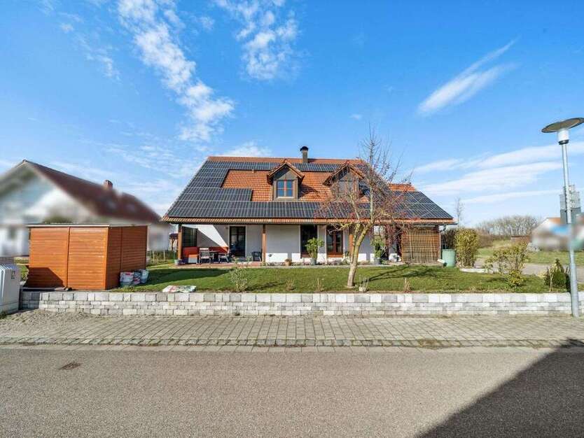 Haus zum Kaufen in Neustadt an der Donau 590.000 € 275 m²