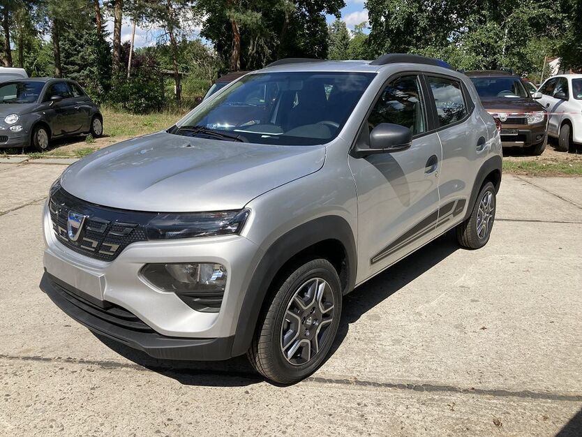 Dacia Spring 13.500 km 9.997 € Massen 03238