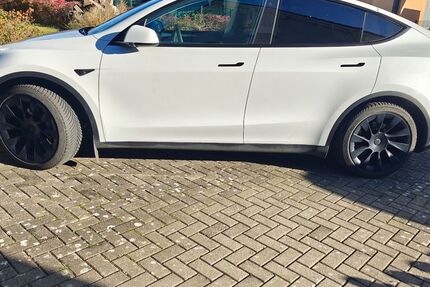 Tesla Model Y 56.700 km 31.899 € Helmstedt 38368