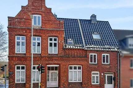 Haus Husum - 8 Zimmer, 210 m&sup2;, 449.000&euro; | Angebot:25245344