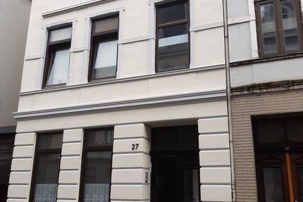 Schmuckstück (Dreifamilienhaus in BH Lehe) 8 zimmer