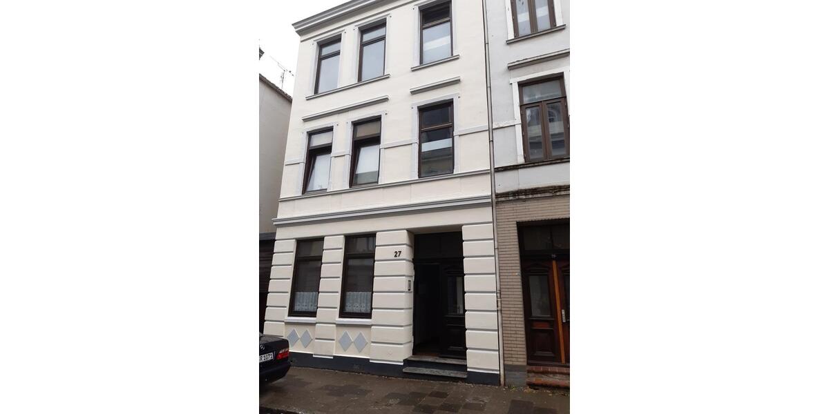 Schmuckstück (Dreifamilienhaus in BH Lehe) 8 zimmer