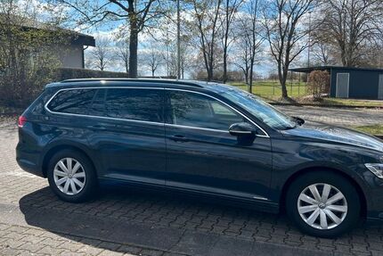 VW Passat 143.900 km 14.699 &euro; Hergolshausen 97534