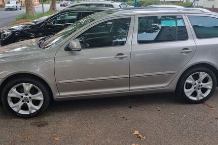 Skoda Octavia 165.000 km 5.250 &euro; Hanau 63457