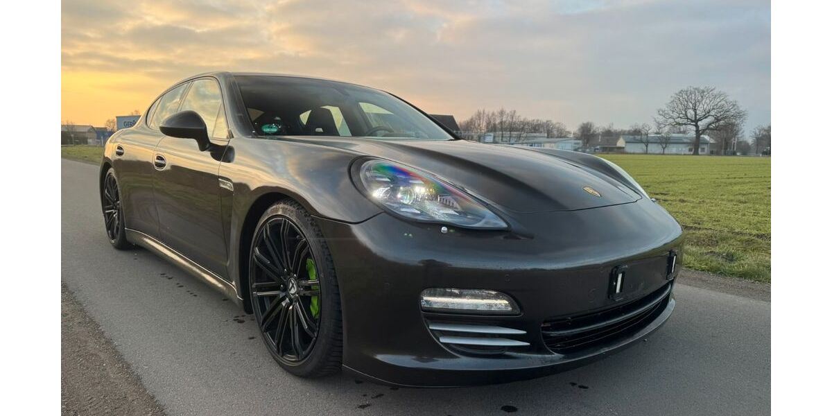 Porsche Panamera 167.600 km 24.999 &euro; Bohmte 49163