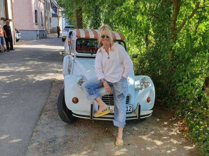 2CV