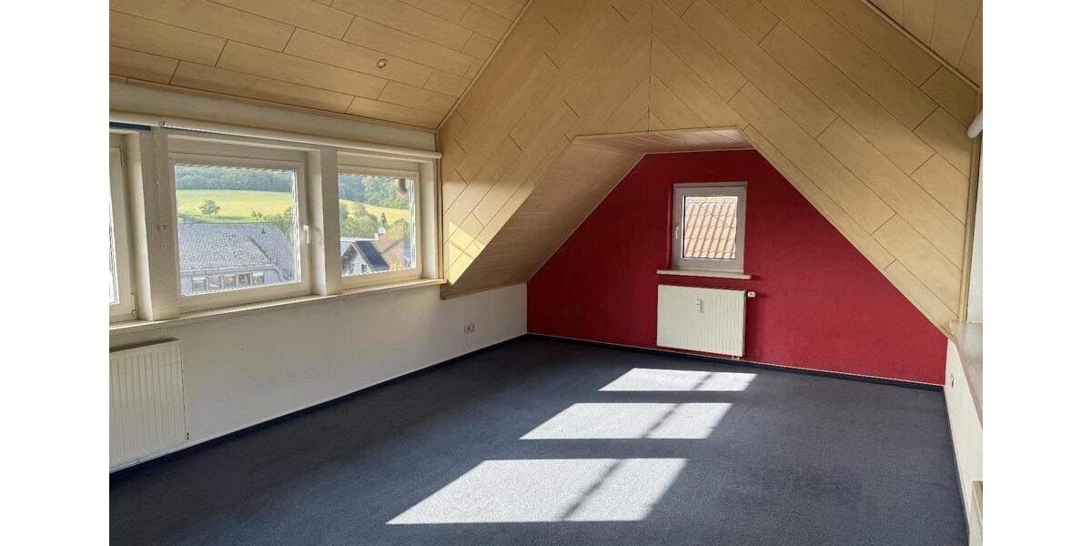 Maisonettenwohnung Wilnsdorf - 7 Zimmer, 165 m&sup2;, 200.000&euro; | Angebot:26815407