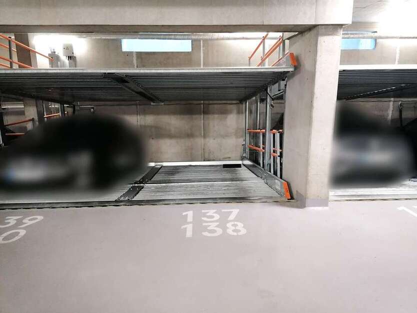 Spezialgewerbe in Halle 13.500 € 9.5 m²