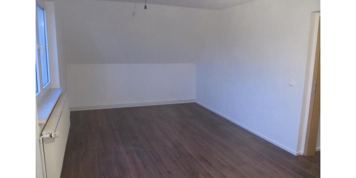 Dachgeschoßwohnung Aschersleben - 3 Zimmer, 70 m&sup2;, 40.000&euro; | Angebot:22415258