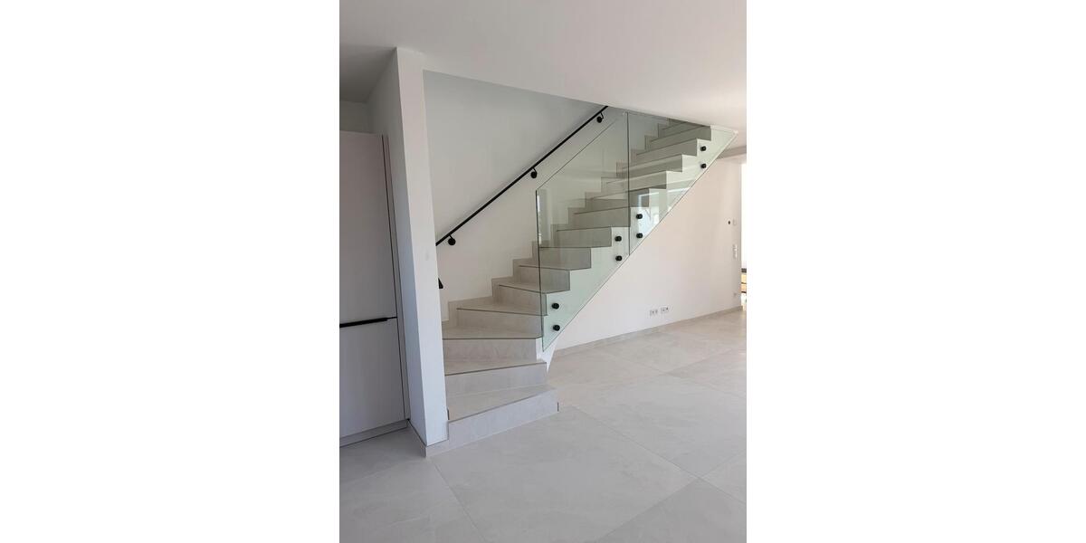 Maisonettenwohnung Nierstein - 5 Zimmer, 121 m&sup2;, 1.950&euro; | Angebot:26405795