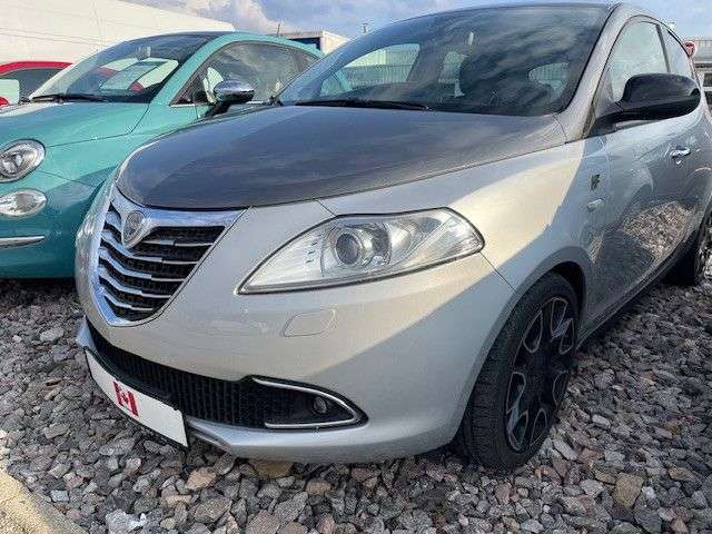 Lancia Ypsilon 119.600 km 7.990 &euro; Villingen-Schwenningen 78052