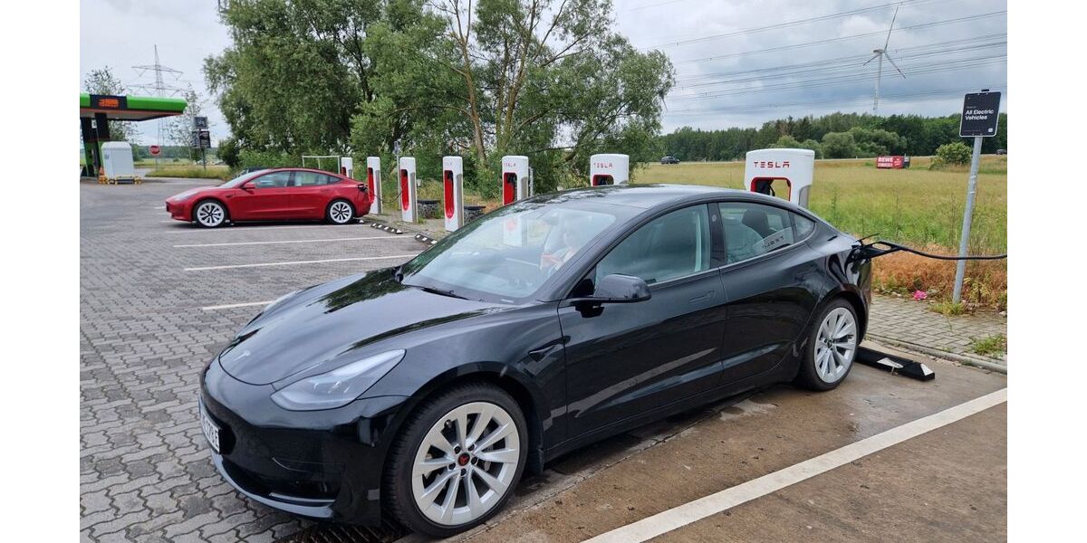 Tesla Model 3 44.000 km 30.499 &euro; Börßum 38312