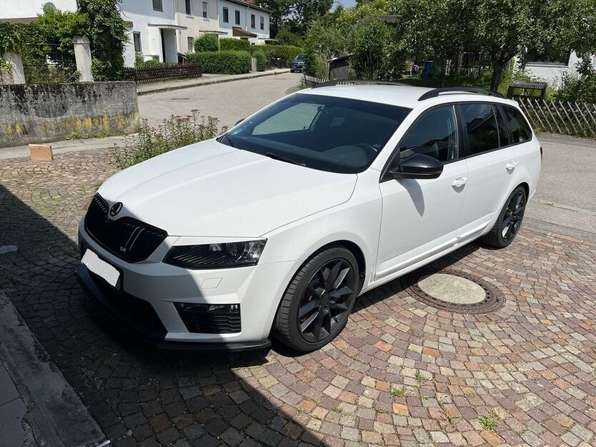 Skoda Octavia 92.000 km 19.299 € Bruckmühl 83052