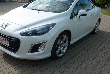 Peugeot 308 135.000 km 5.950 &euro; Essen 45144