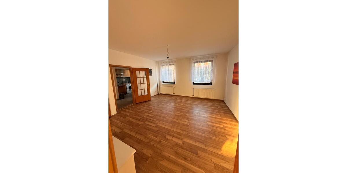 Etagenwohnung Schwetzingen - 3 Zimmer, 75 m&sup2;, 1.100&euro; | Angebot:25948424