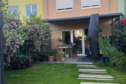 Haus zum Mieten in Rostock 2.949 € 163.87 m² 5.5 zimmer