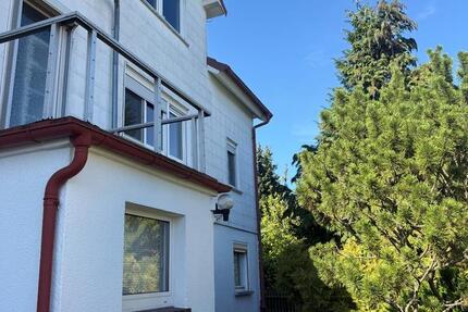 Einfamilienhaus, großer Garten u. Schuppen + Doppelgarage 10 zimmer