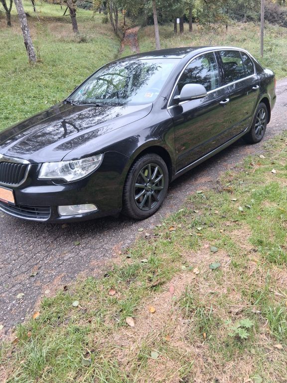 Skoda Superb 177.500 km 5.900 € Remshalden 73630